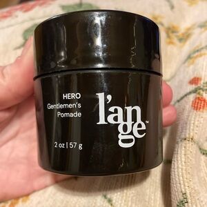 Lange hair hero gentleman’s pomade